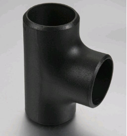 Nahtloses Hochdruck-T-Stück aus Kohlenstoffstahl A234 WPB, schwarze Lackierung